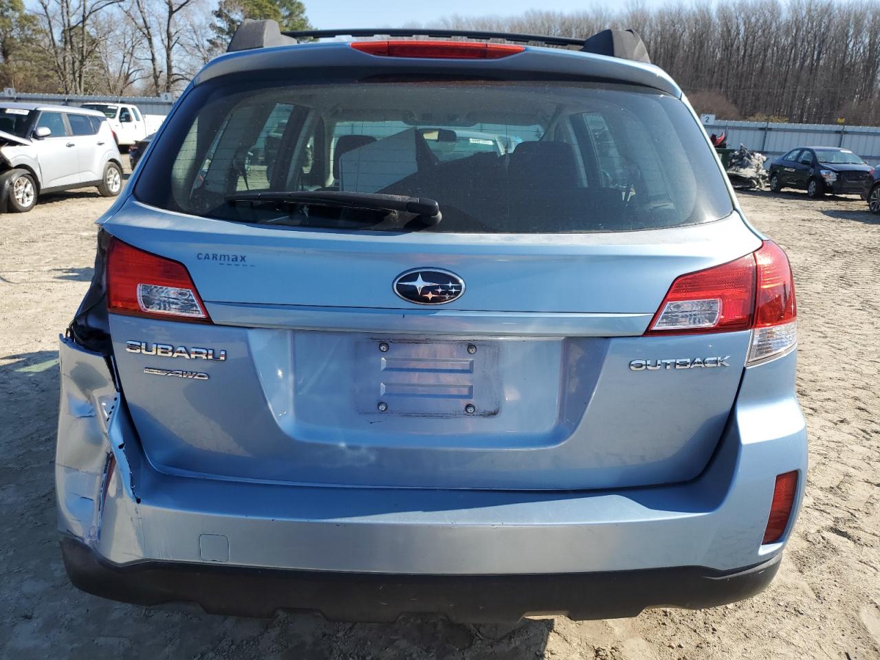 2010 Subaru Outback - Image 6