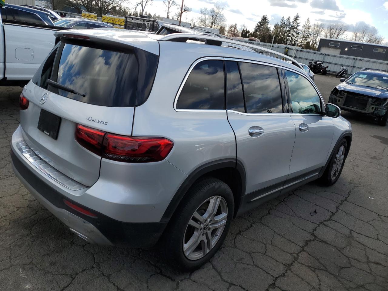 2021 Mercedes-Benz GLB - Image 3