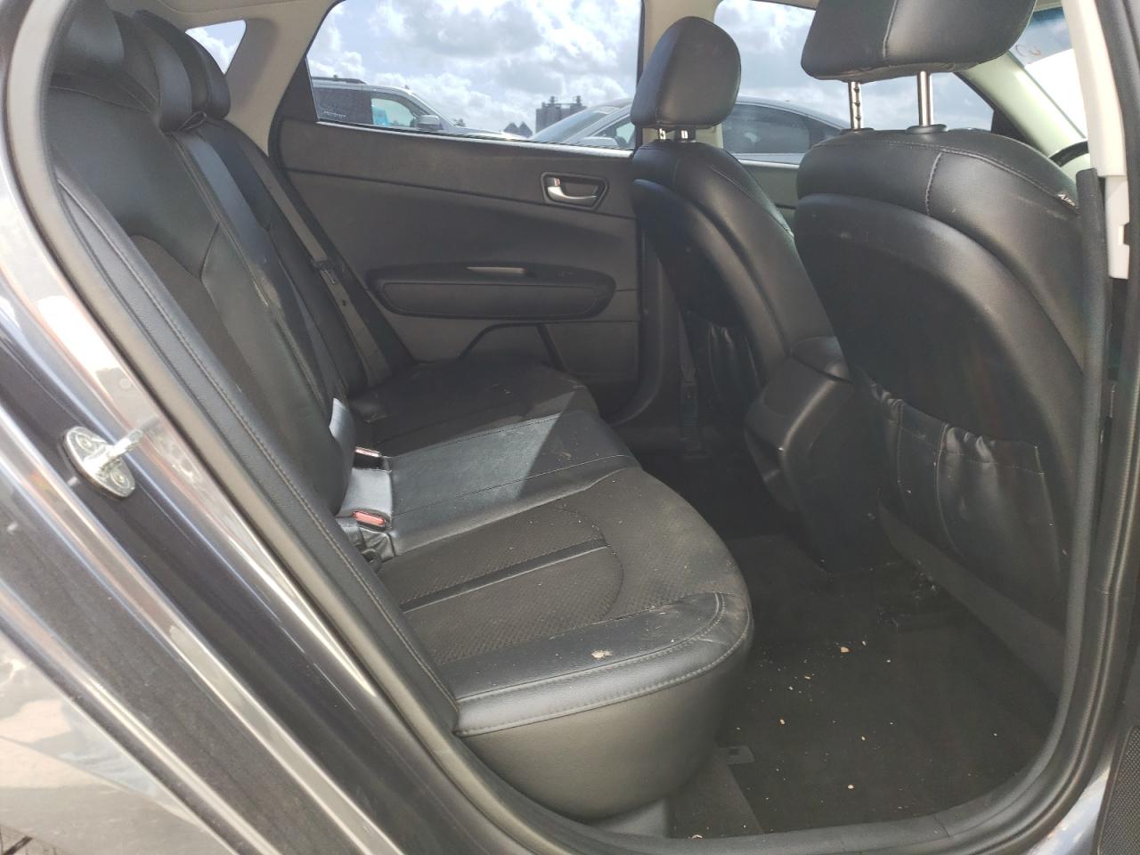 2018 Kia Optima - Image 10