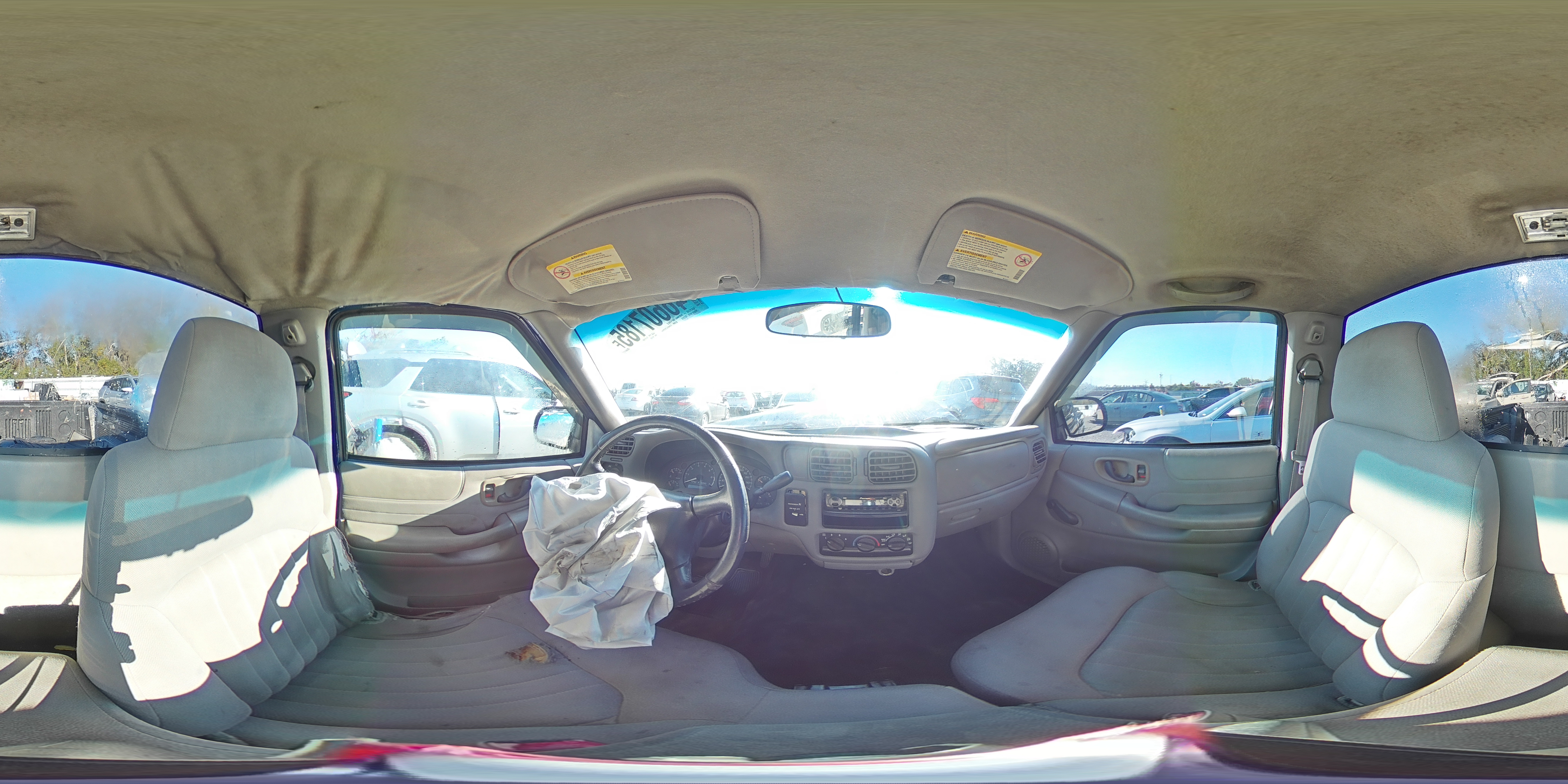 2003 Chevrolet S-10 Pickup - Image 13