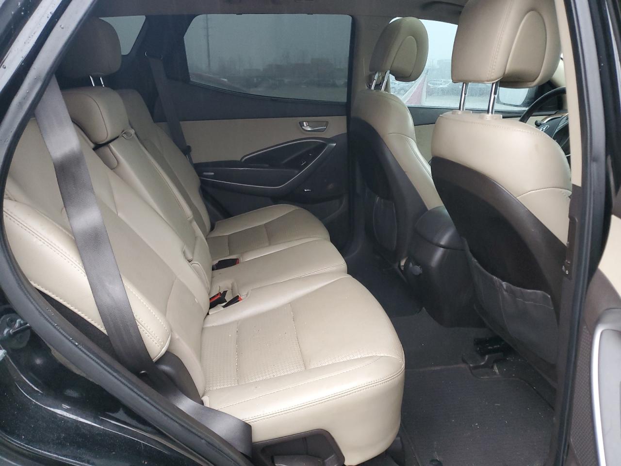 2013 Hyundai Santa Fe - Image 11