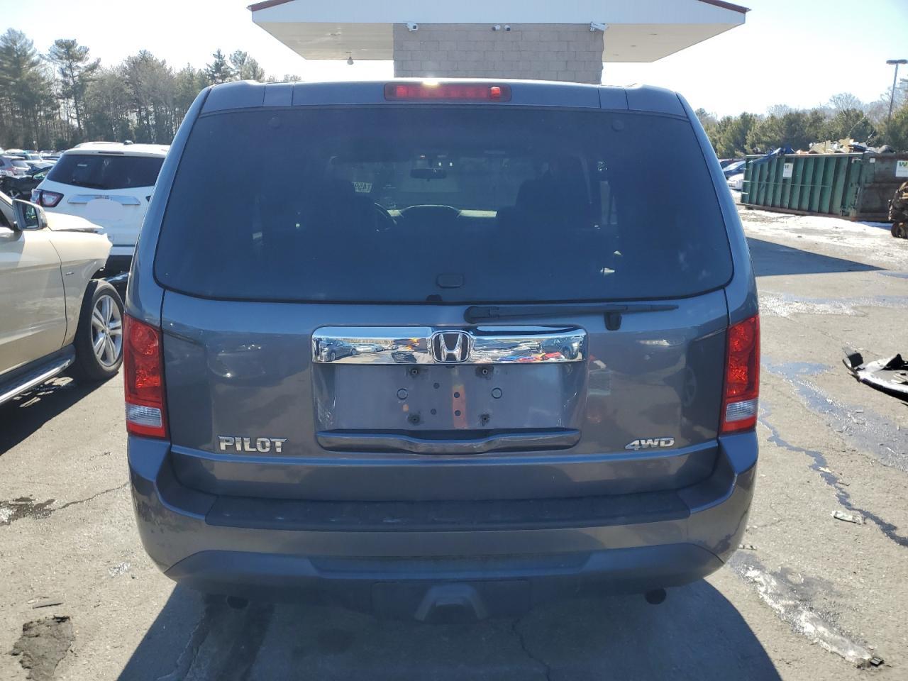 2014 Honda Pilot - Image 6