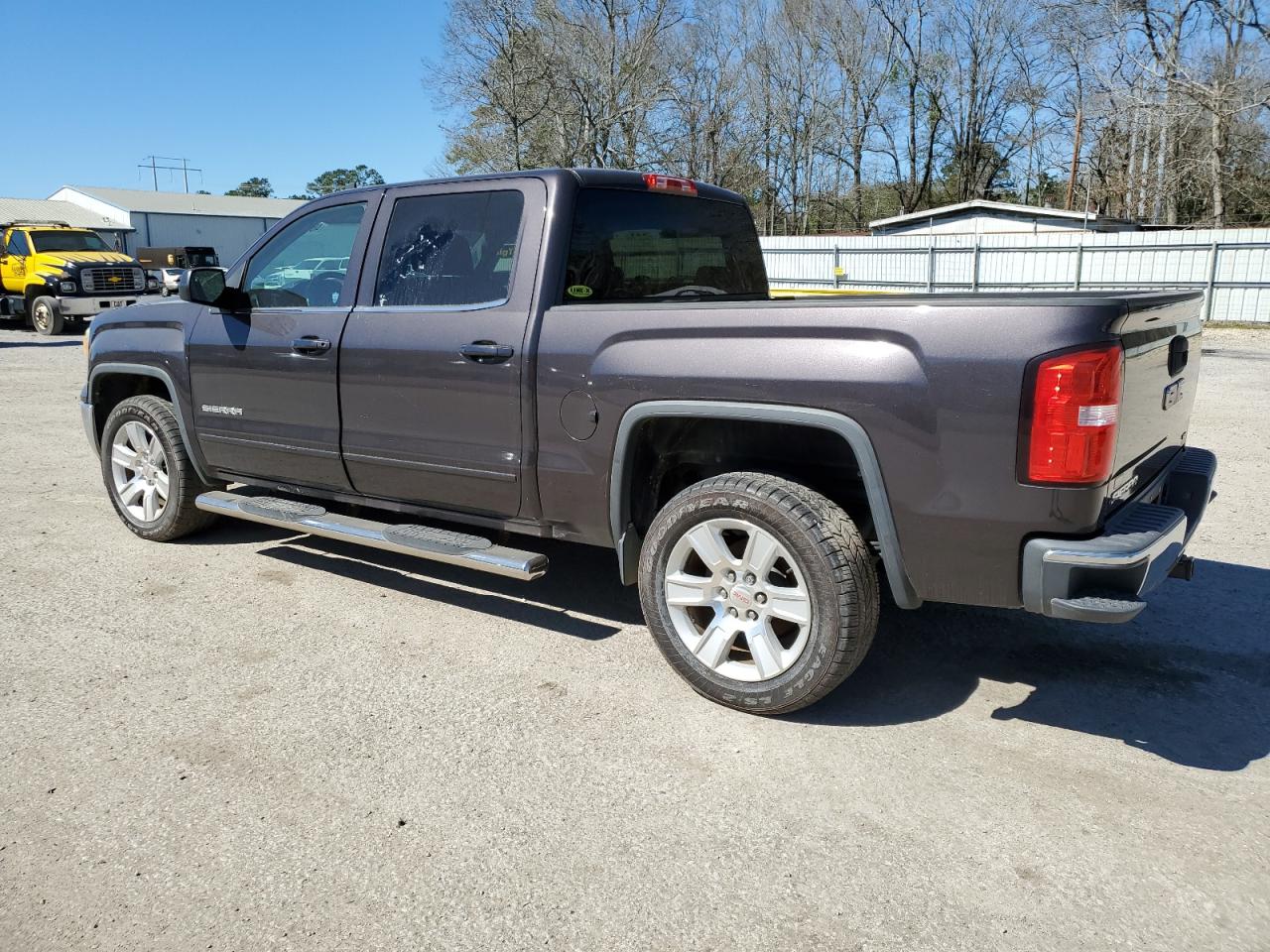 2015 GMC Sierra - Image 2
