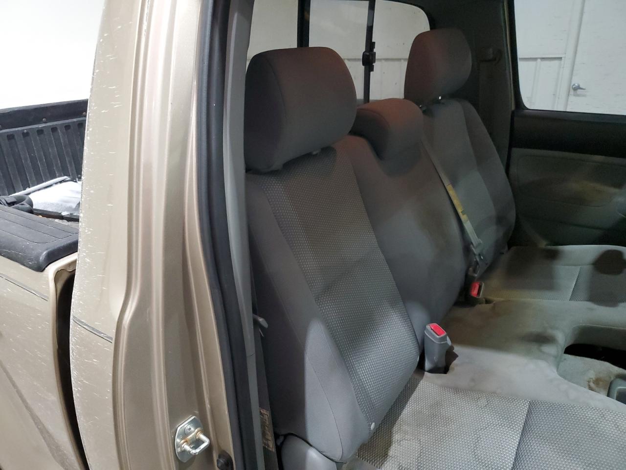 2005 Toyota Tacoma - Image 11