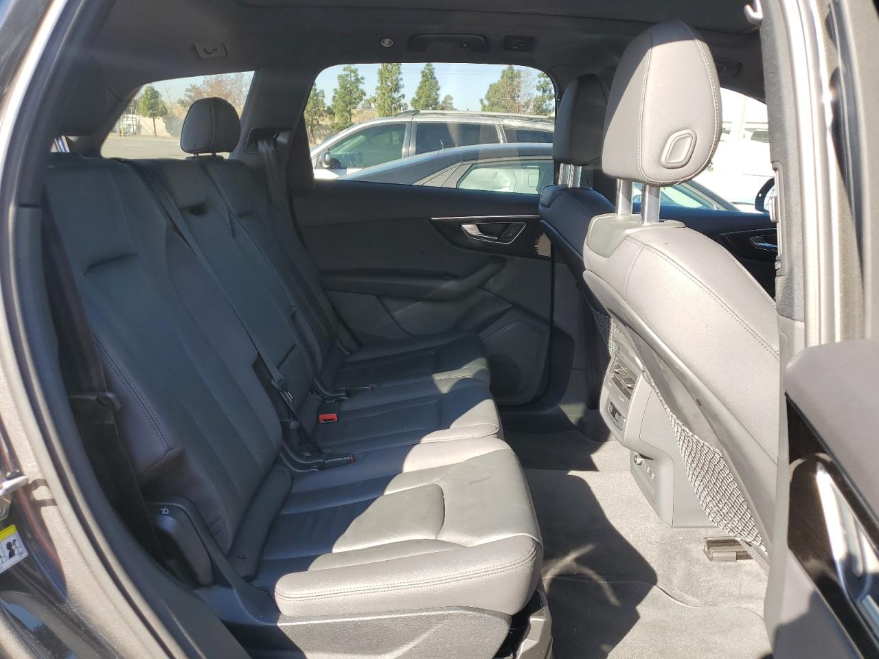 2020 Audi Q7 - Image 11
