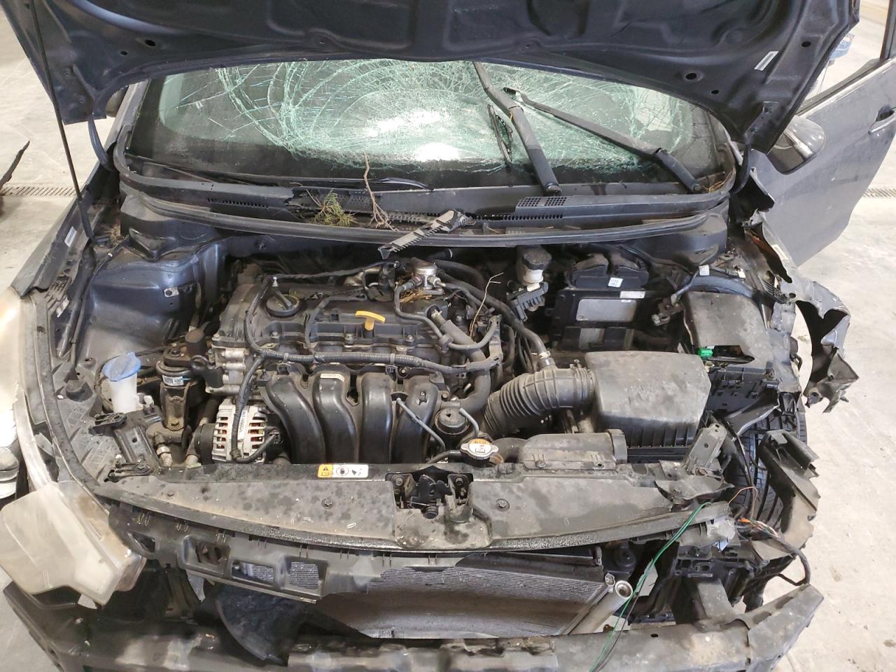 2015 Kia Forte - Image 13
