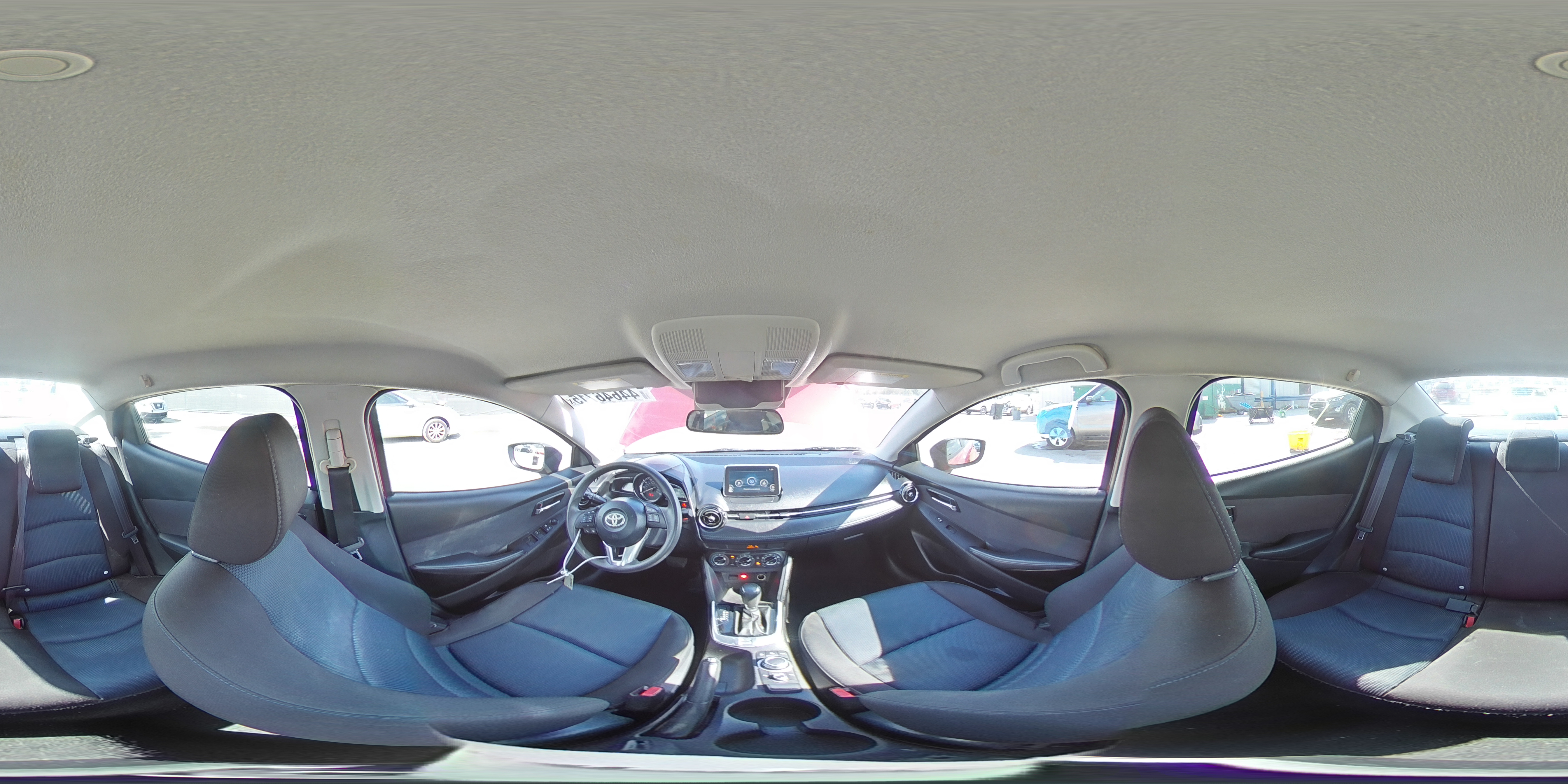 2017 Toyota Yaris - Image 14