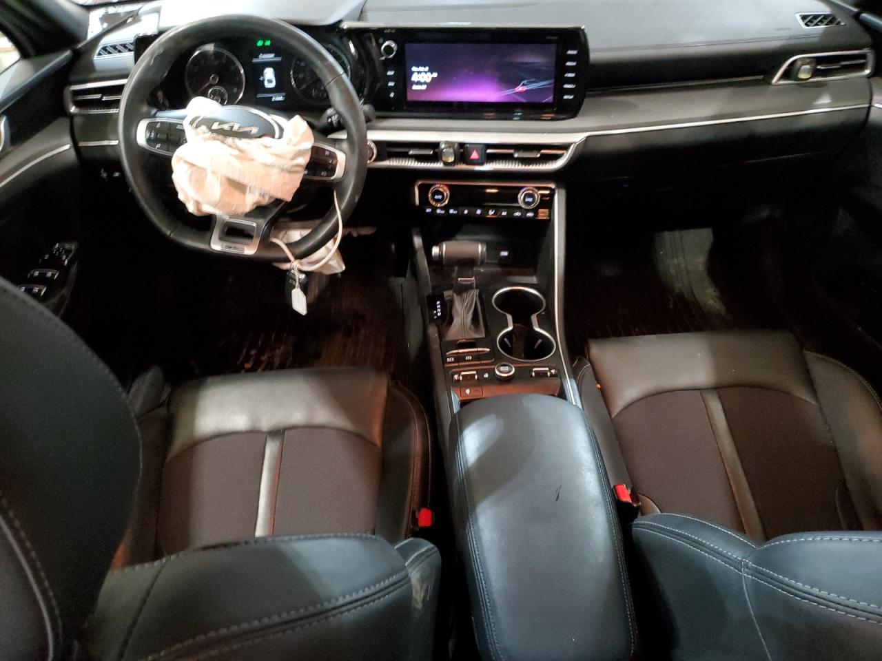 2023 Kia K5 - Image 8