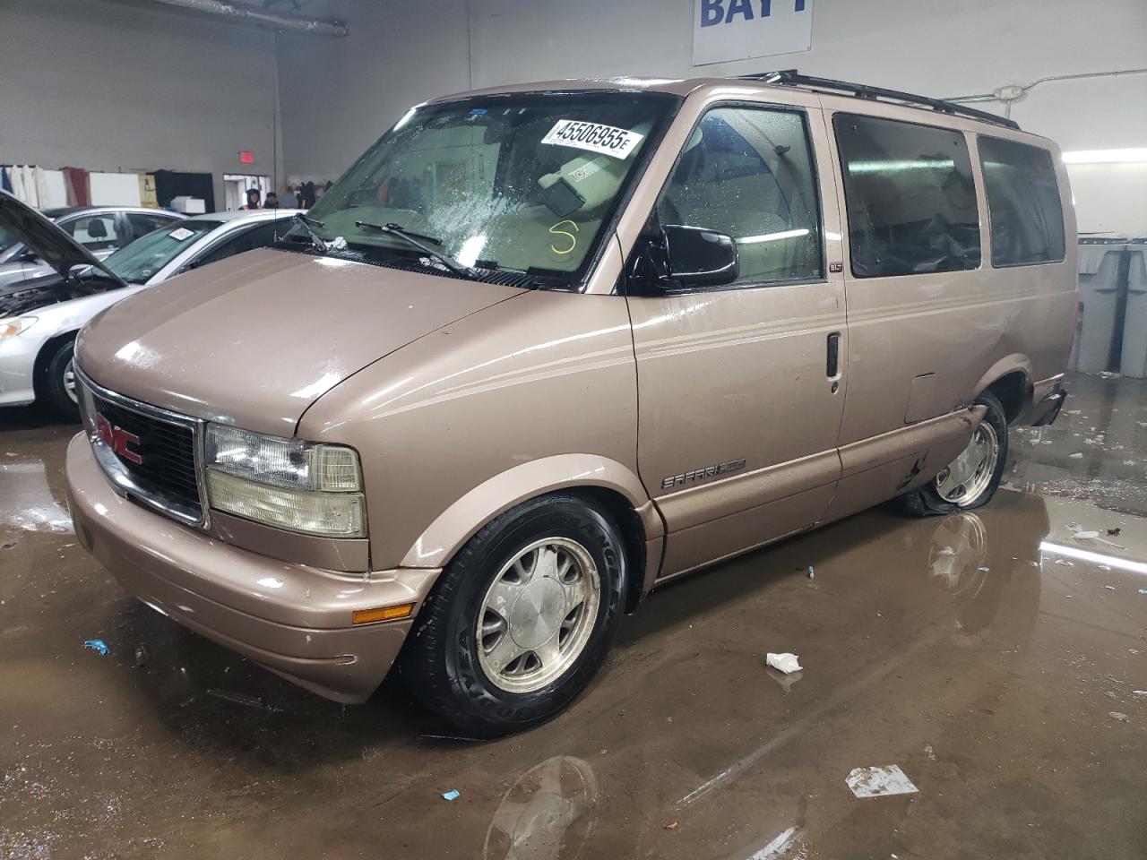 2002 GMC Safari - Image 1