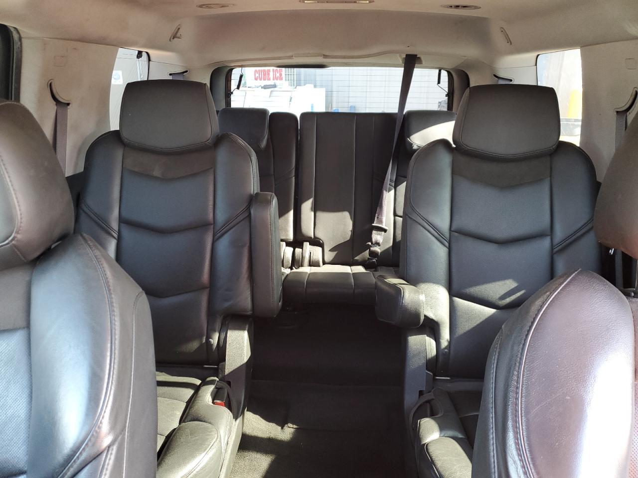 2017 Cadillac Escalade - Image 10