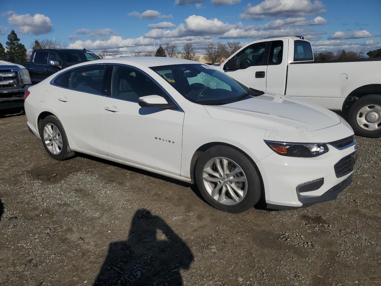 2018 Chevrolet Malibu - Image 4