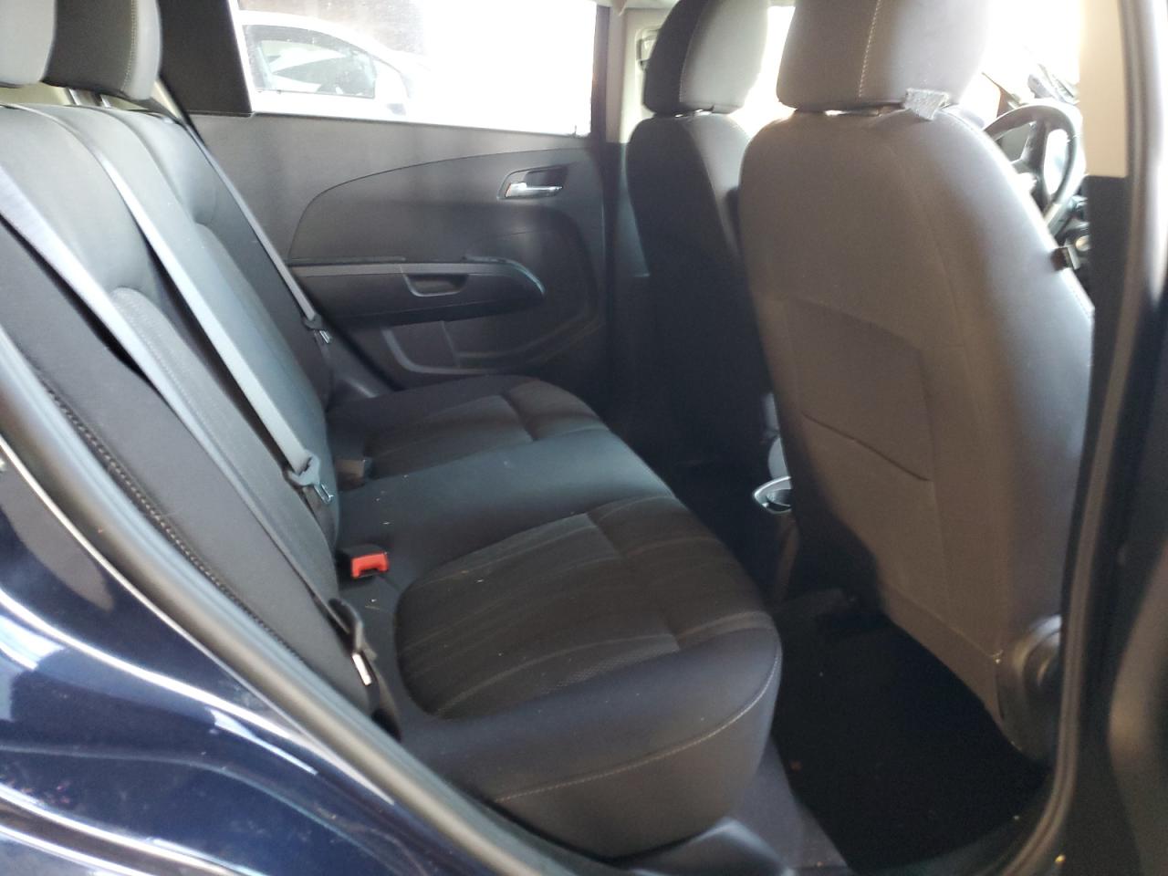 2015 Chevrolet Sonic - Image 11