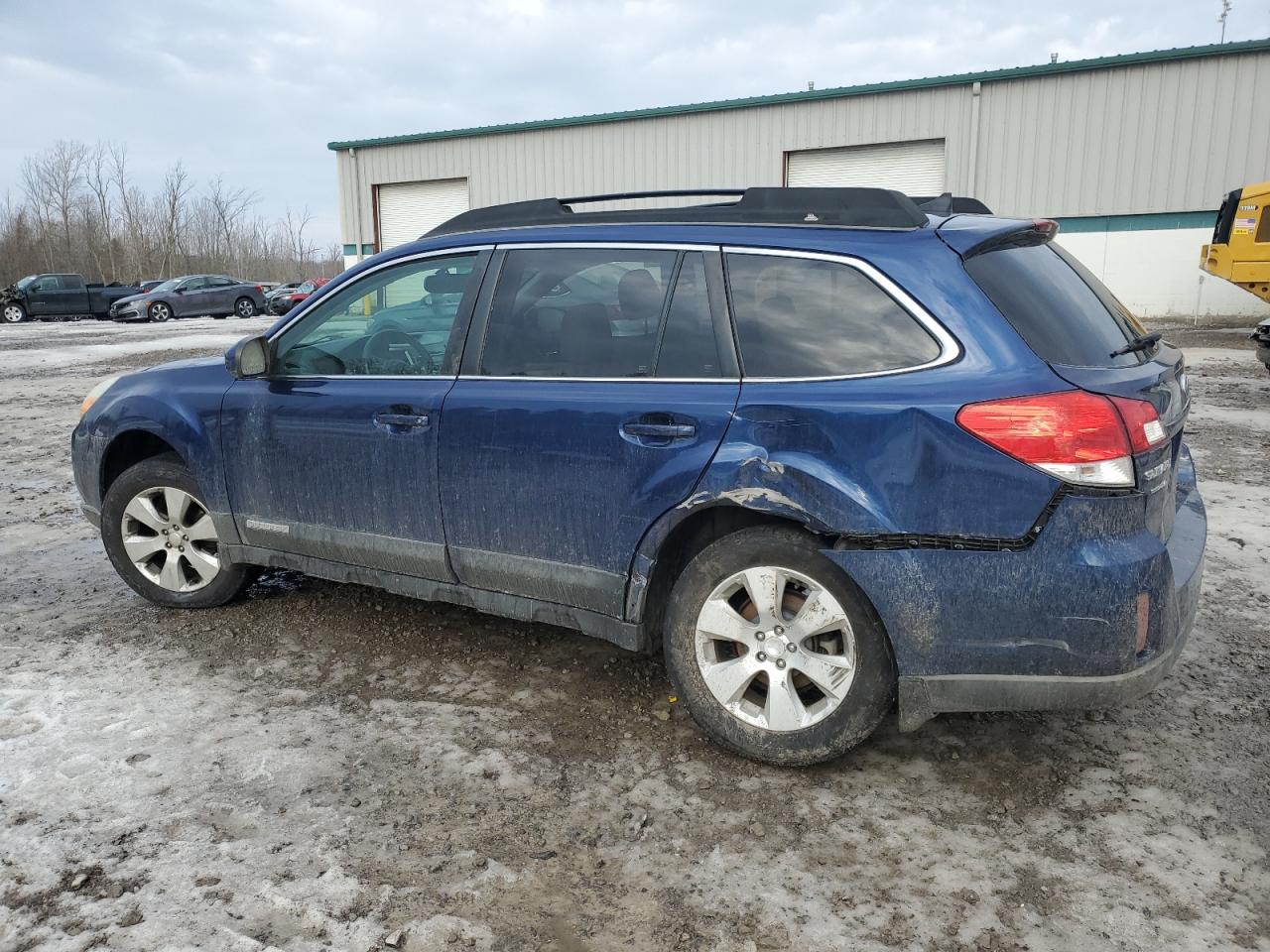 2011 Subaru Outback - Image 2