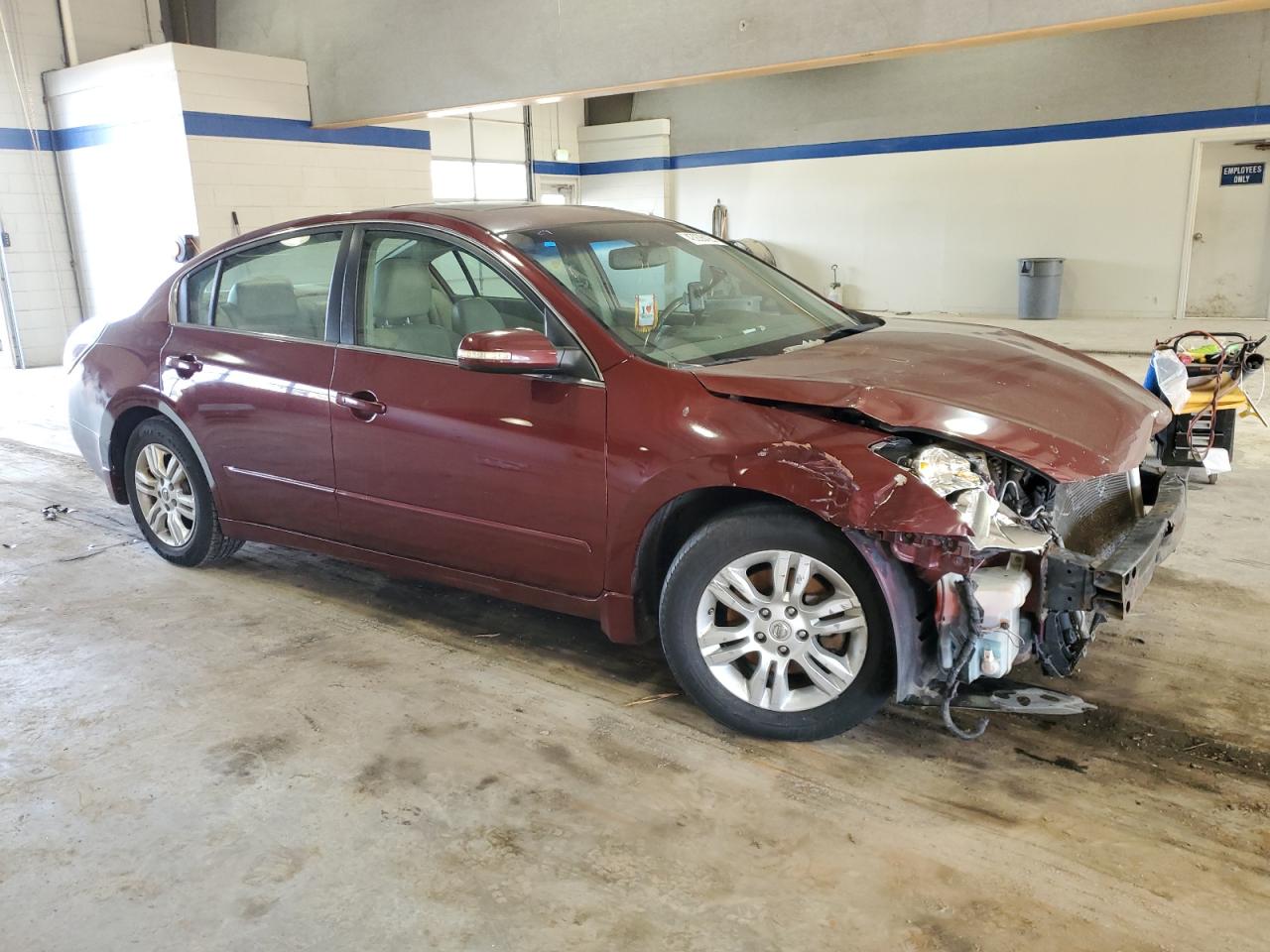 2010 Nissan Altima - Image 4