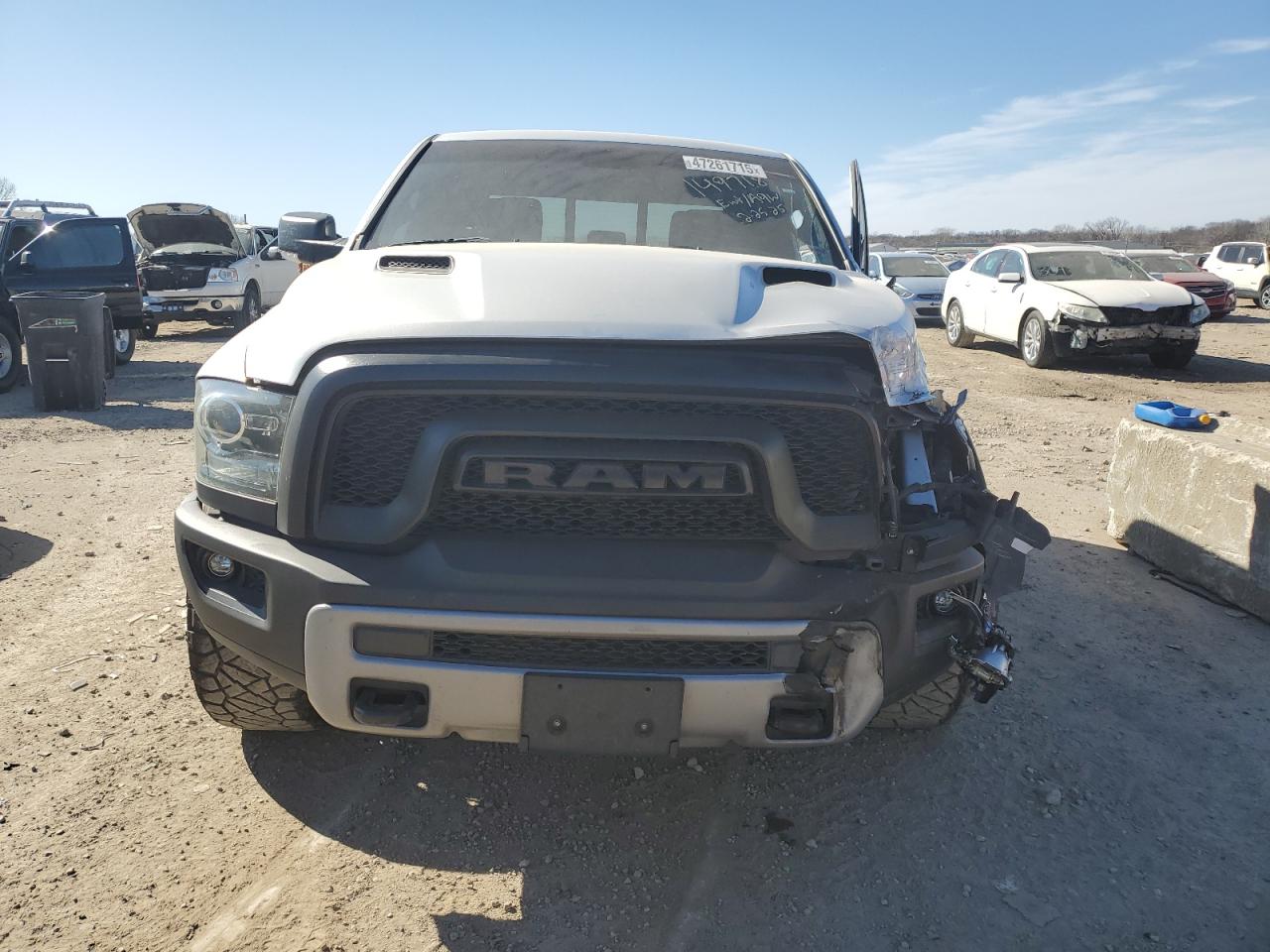 2015 RAM 1500 - Image 5