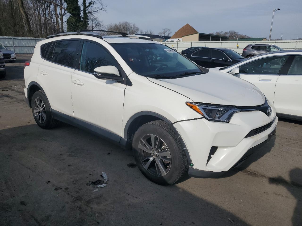 2016 Toyota RAV 4 - Image 4