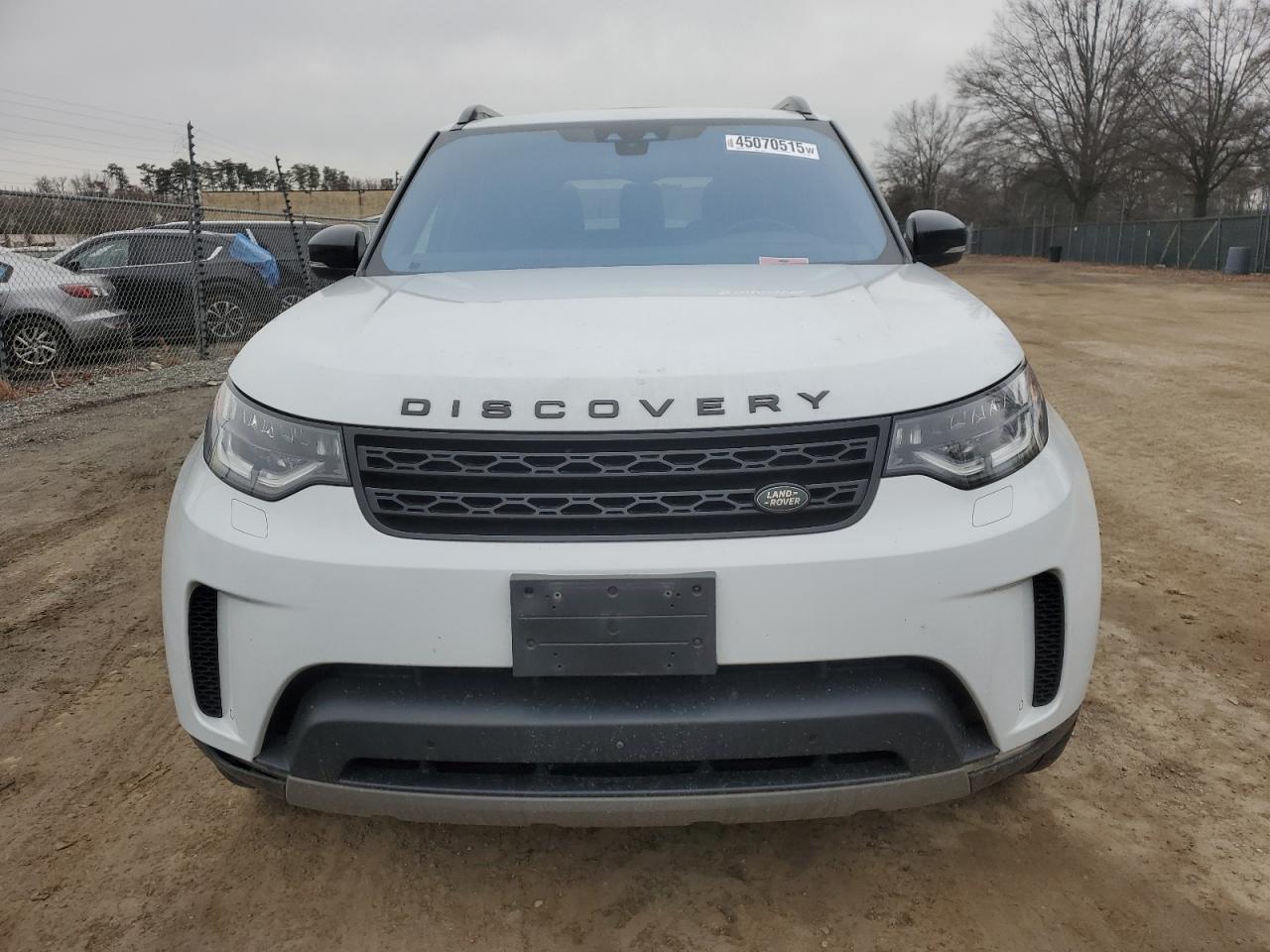 2017 Land Rover Discovery - Image 5