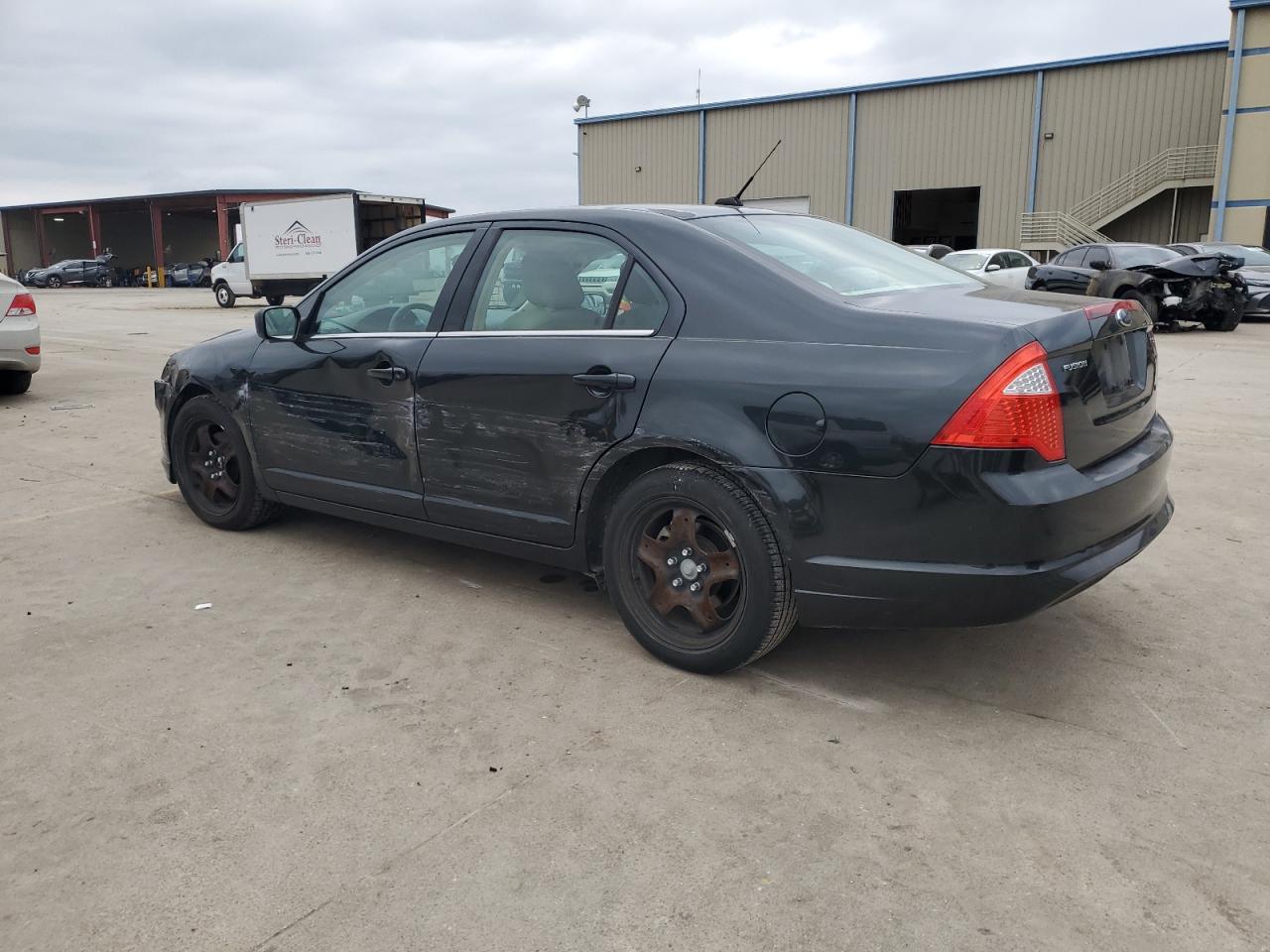 2010 Ford Fusion - Image 2