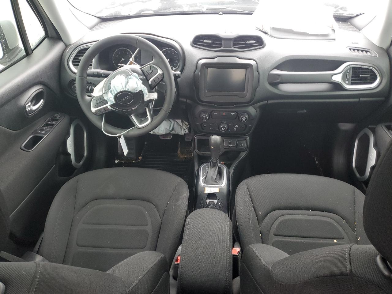 2019 Jeep Renegade - Image 8