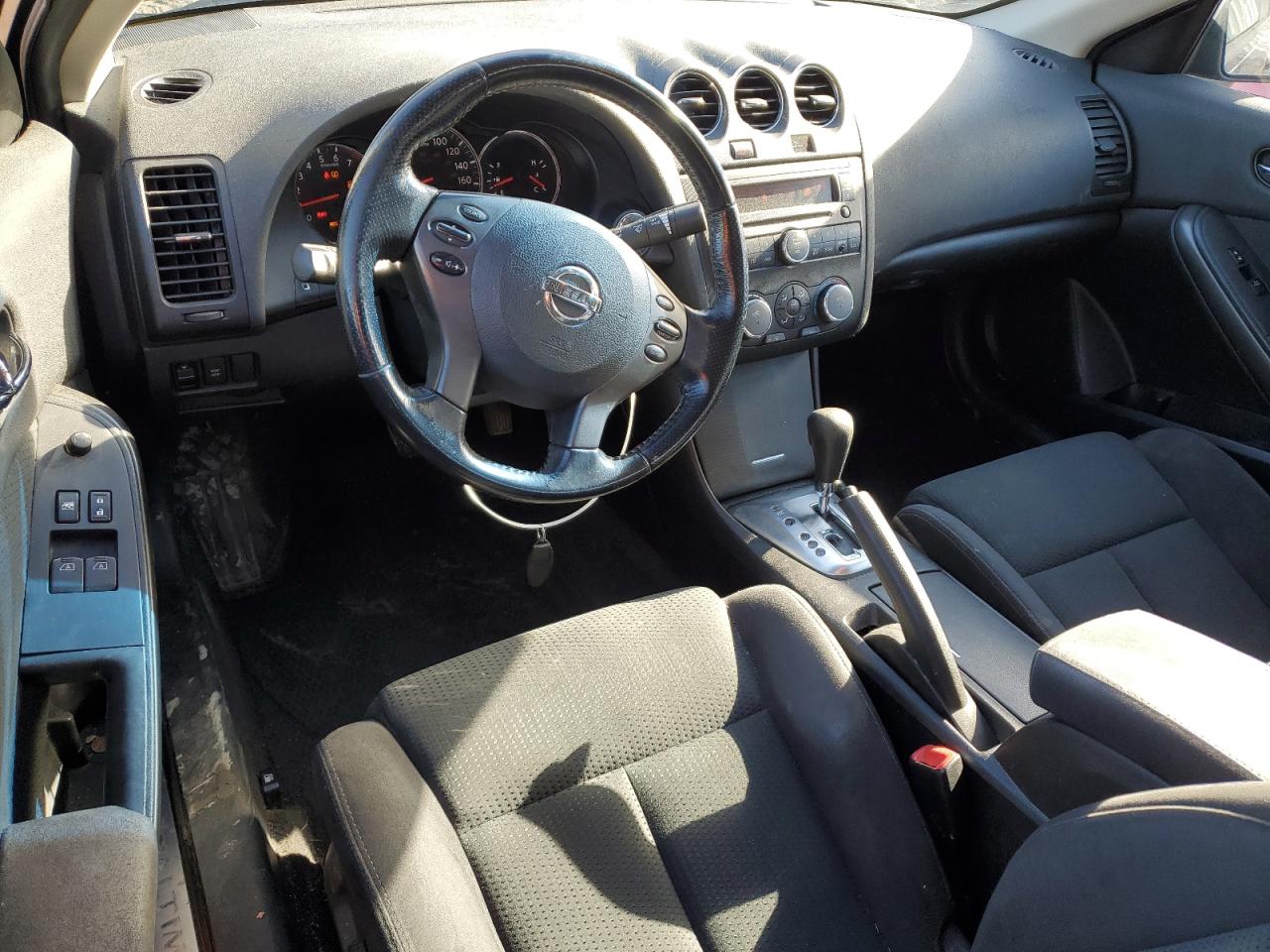 2010 Nissan Altima - Image 8