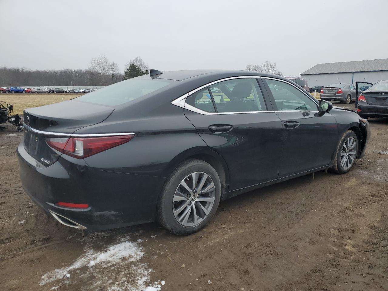 2019 Lexus ES - Image 3