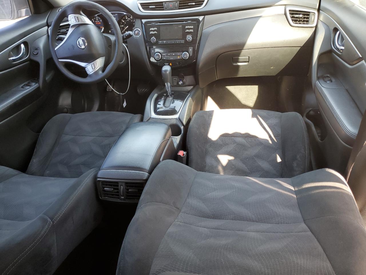 2016 Nissan Rogue - Image 8