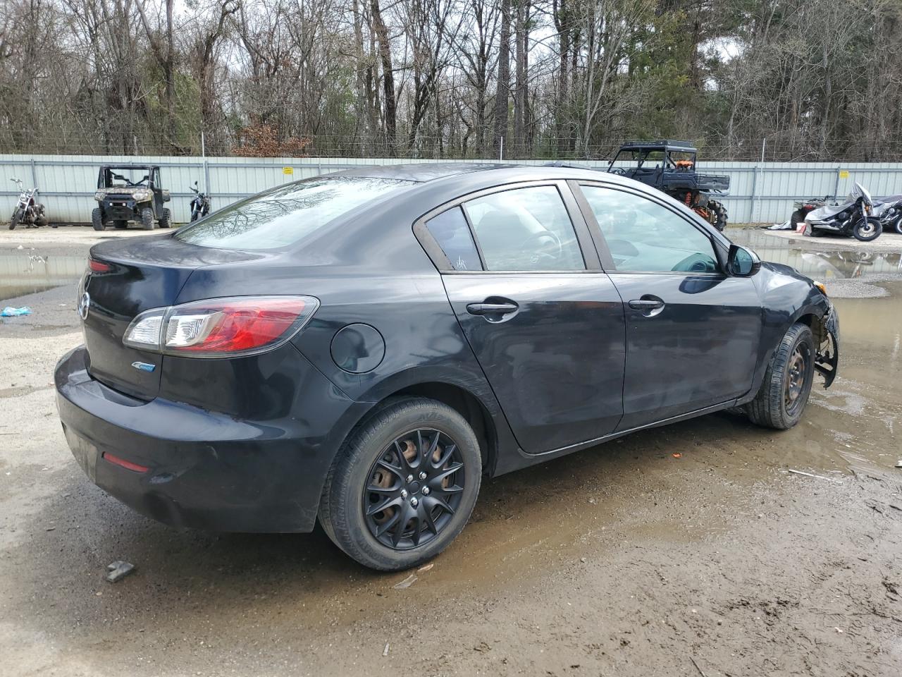 2013 Mazda 3 - Image 3