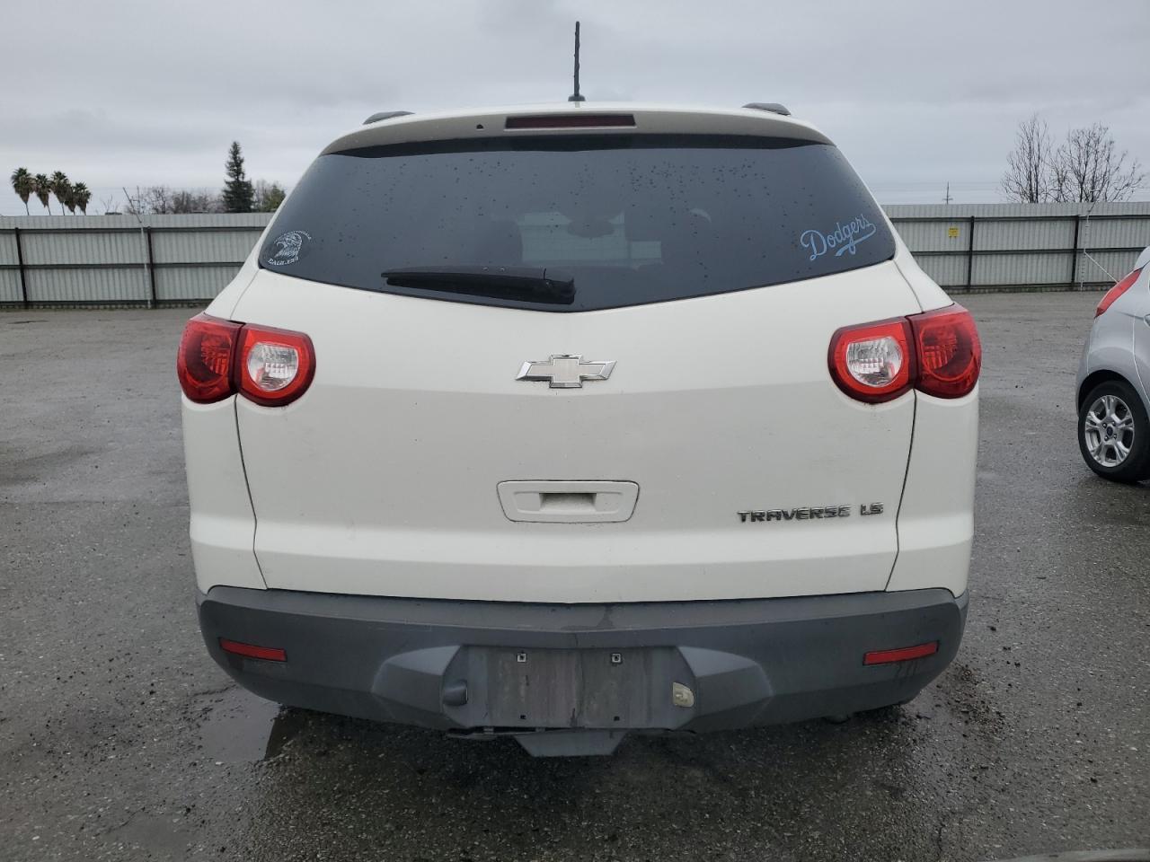 2010 Chevrolet Traverse - Image 6
