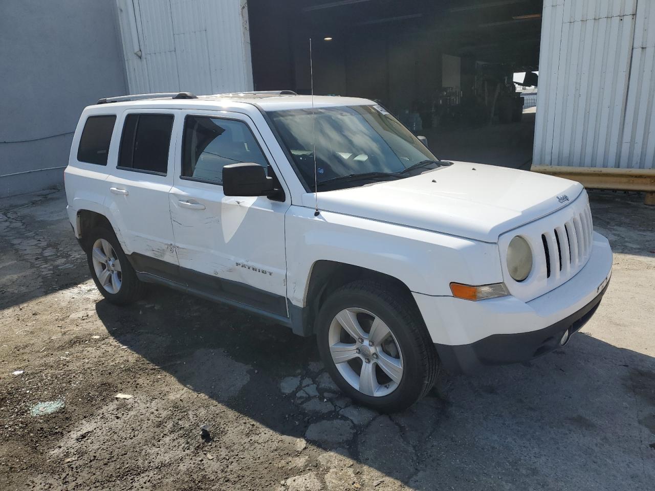 2011 Jeep Liberty (Patriot) - Image 4