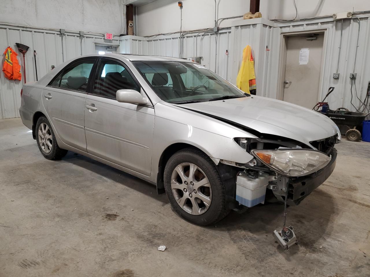 2005 Toyota Camry - Image 4