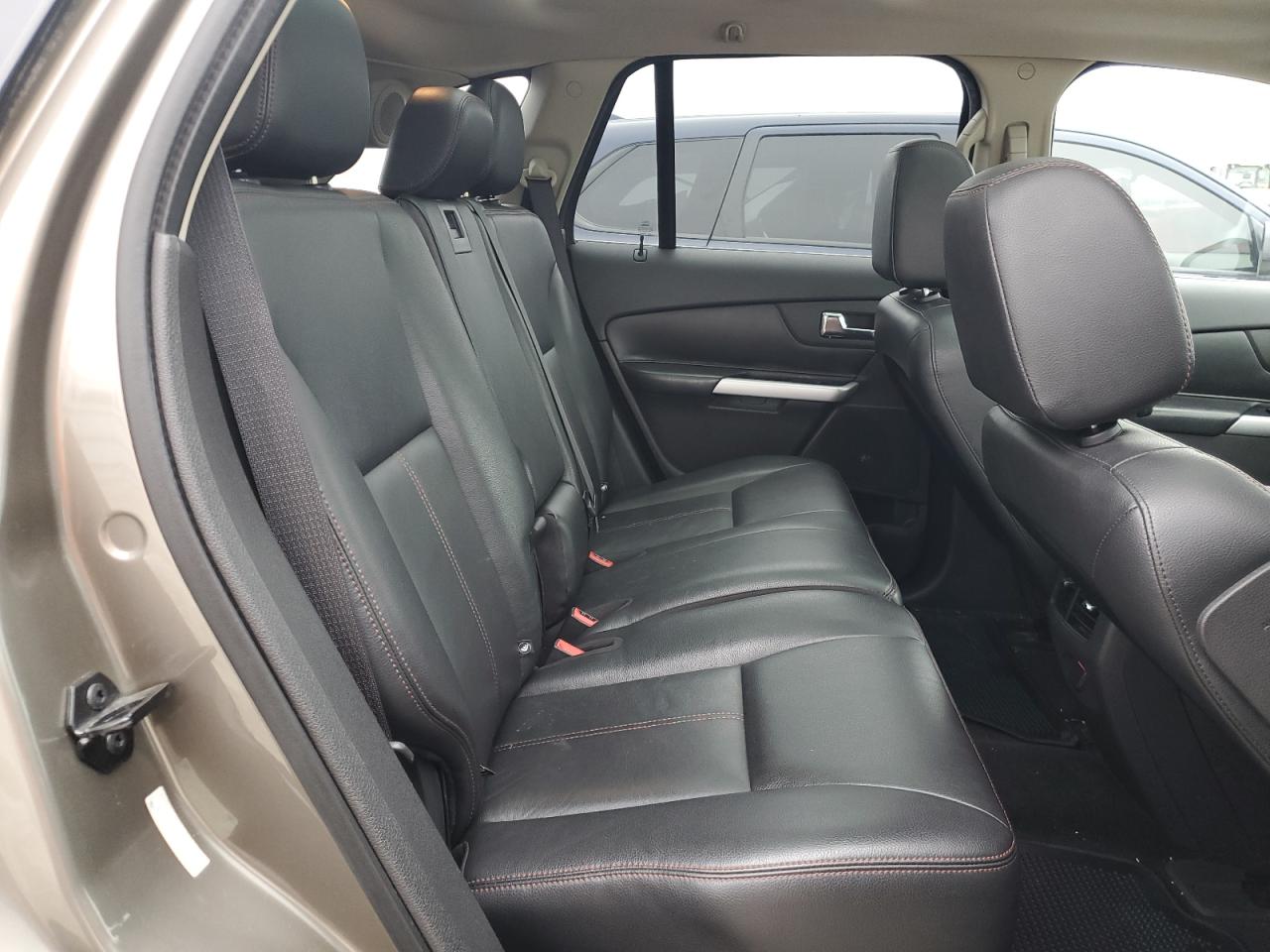 2012 Ford Edge - Image 11