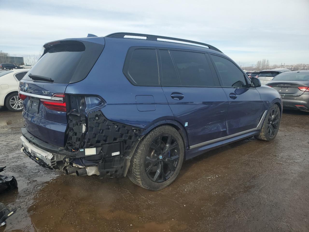 2021 BMW X7 - Image 3