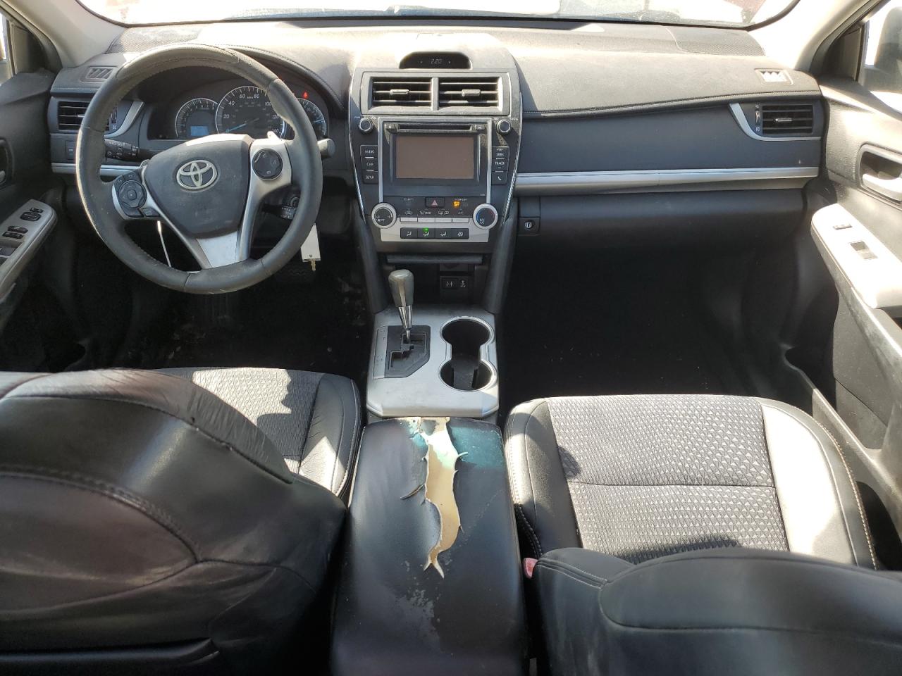 2014 Toyota Camry - Image 8