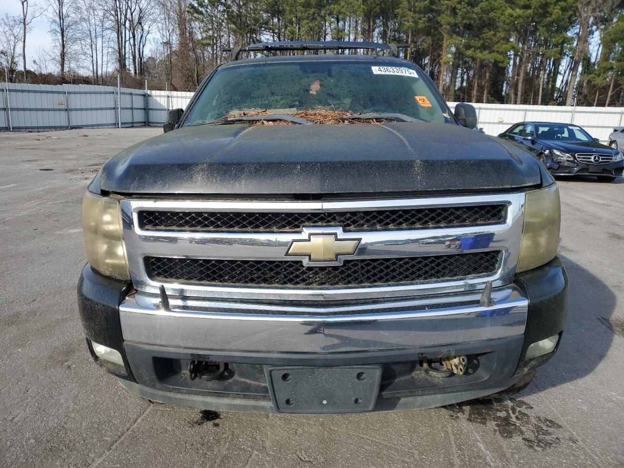 2007 Chevrolet Silverado - Image 5
