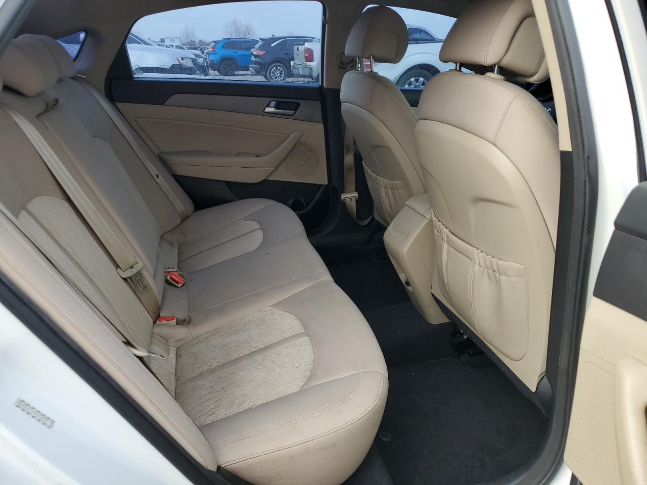 2016 Hyundai Sonata - Image 10