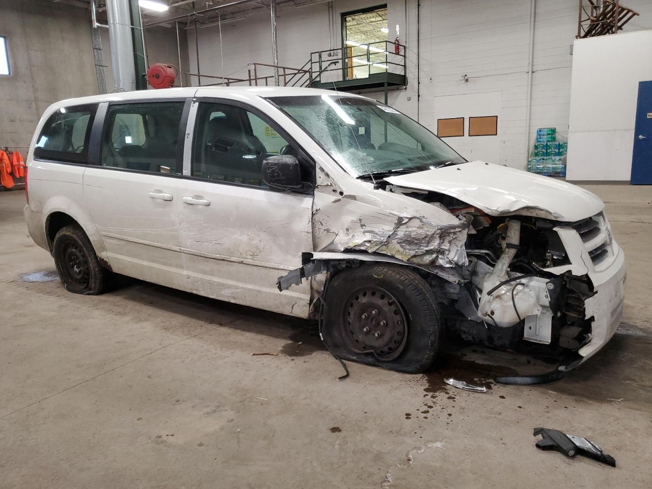 2010 Dodge Caravan - Image 4