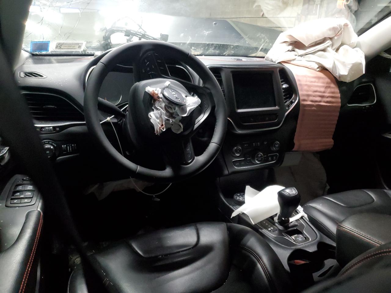 2021 Jeep Cherokee - Image 8