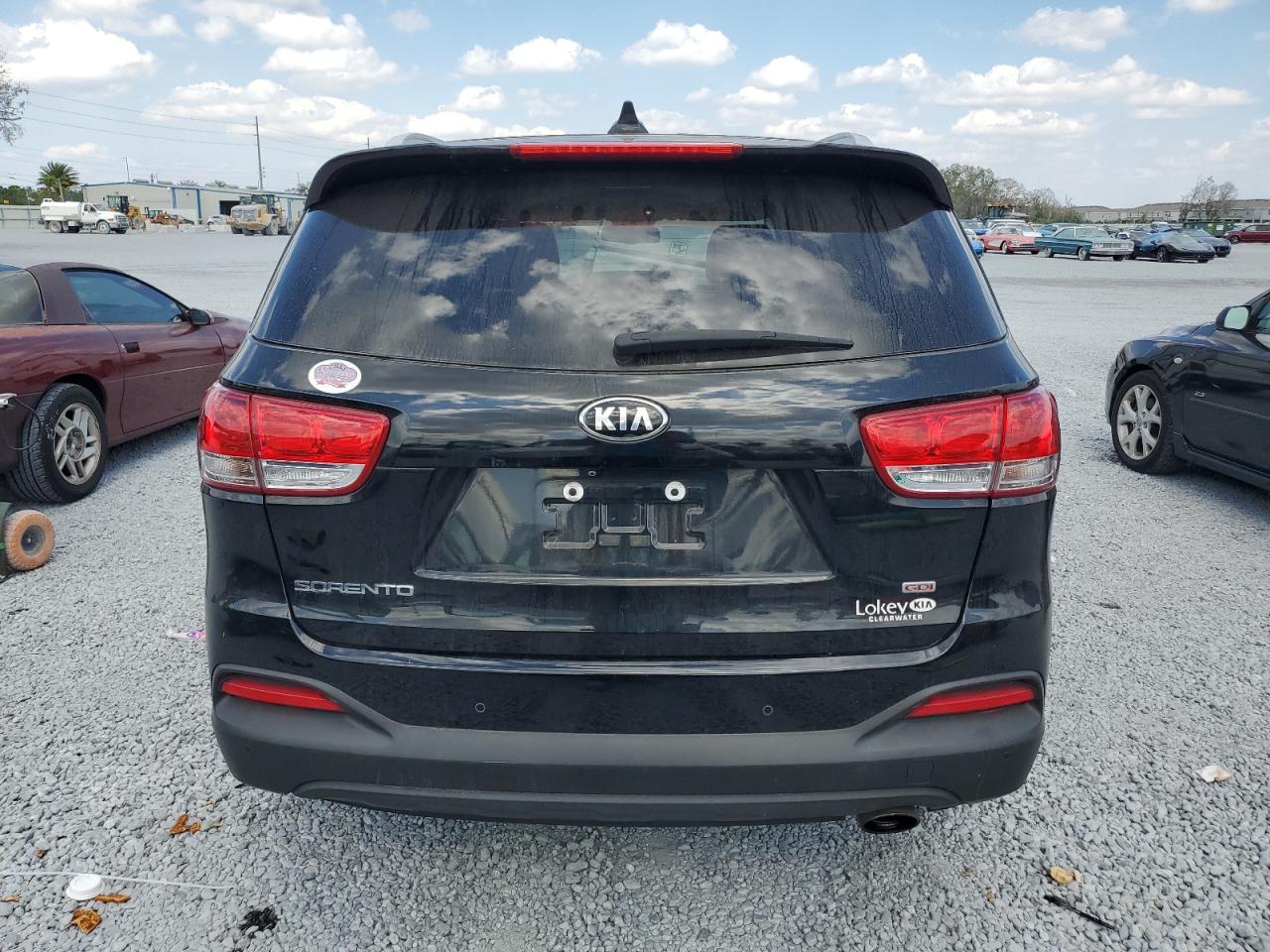 2017 Kia Sorento - Image 6
