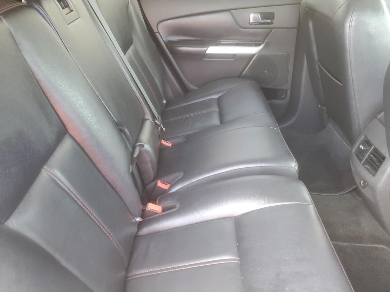 2011 Ford Edge - Image 11