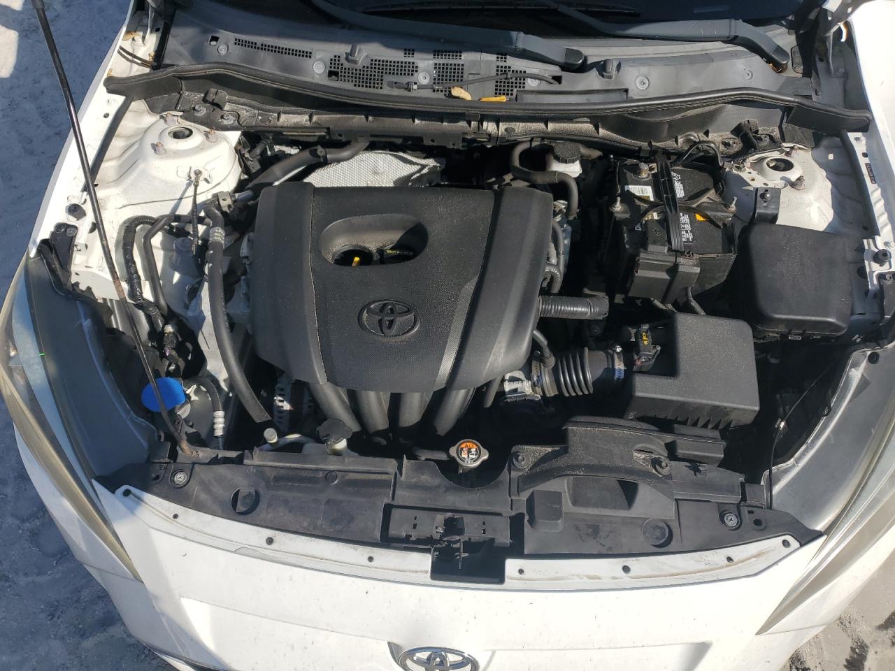 2017 Toyota Yaris - Image 11