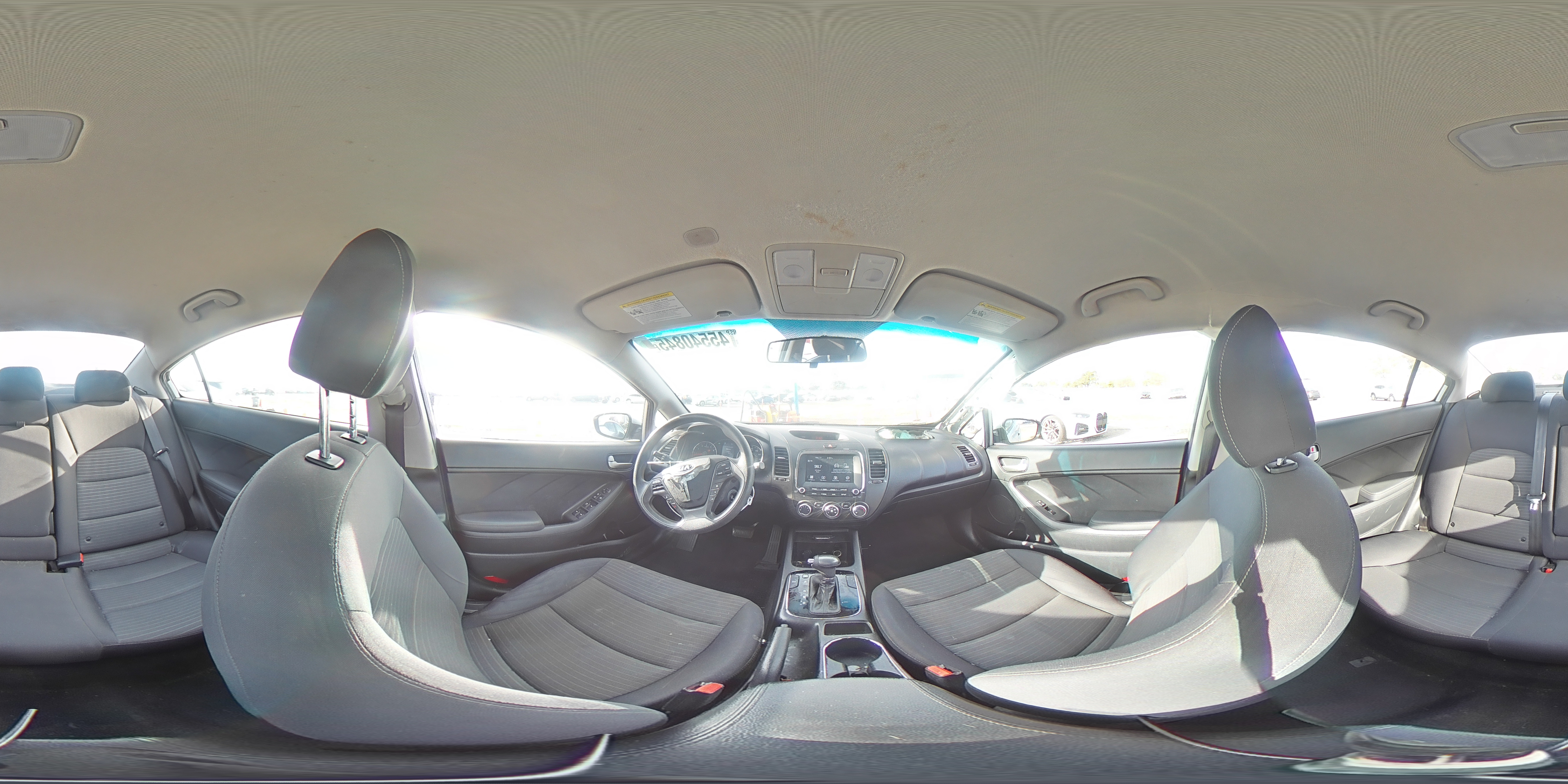 2018 Kia Forte - Image 12