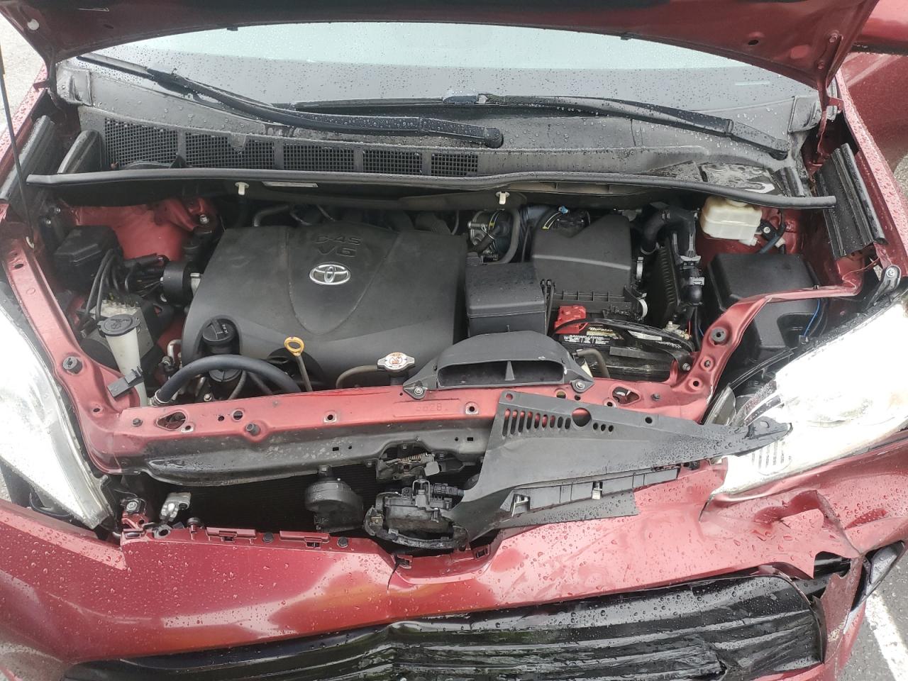 2018 Toyota Sienna - Image 13