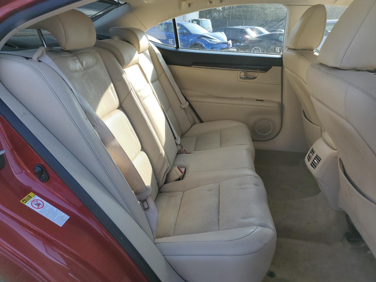 2013 Lexus ES - Image 10