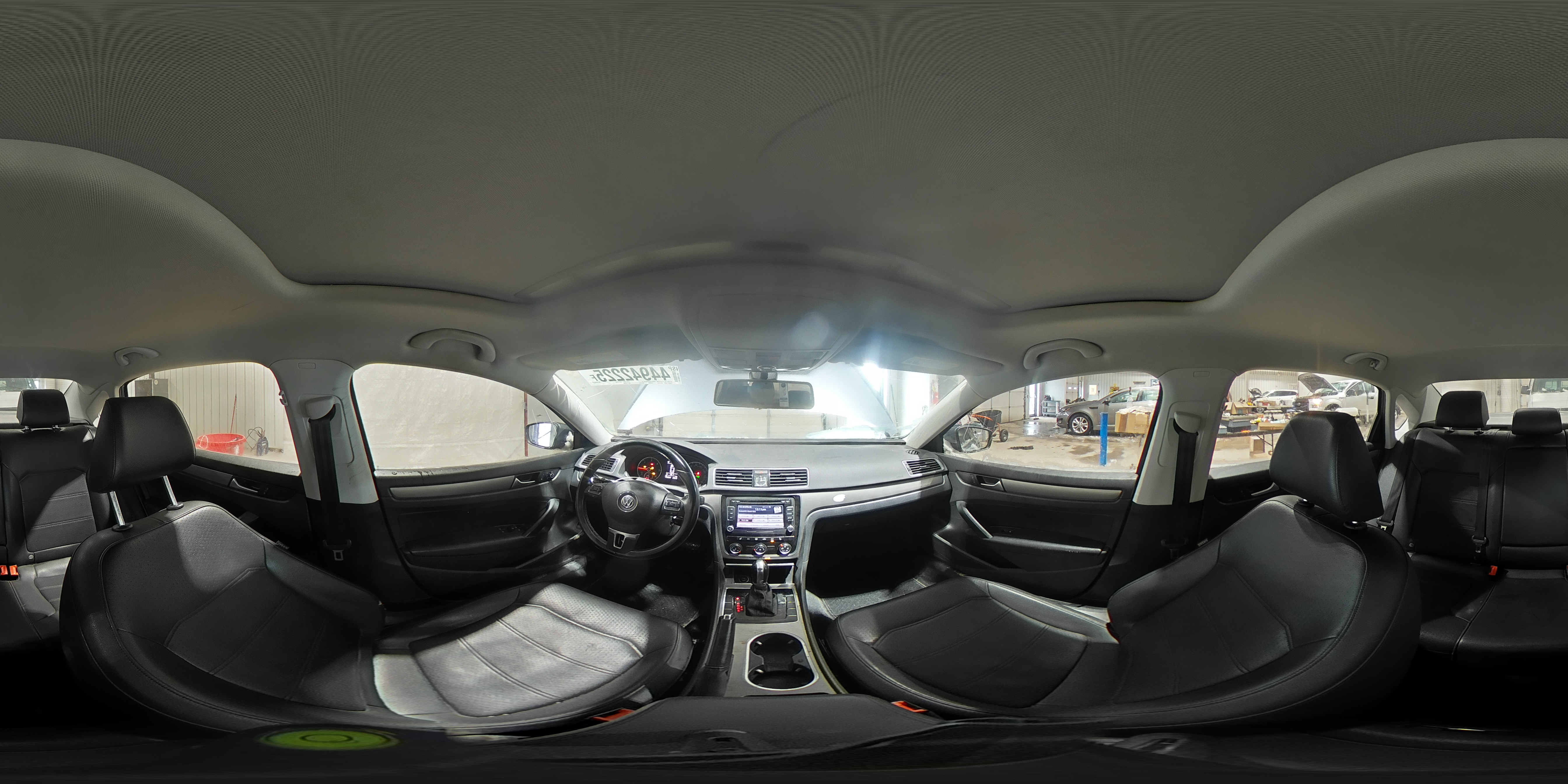 2015 Volkswagen Passat - Image 14