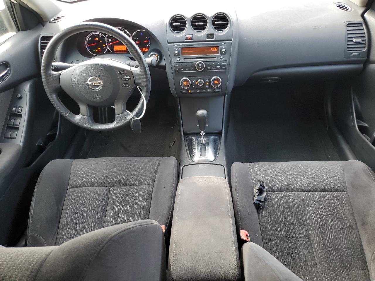 2011 Nissan Altima - Image 8