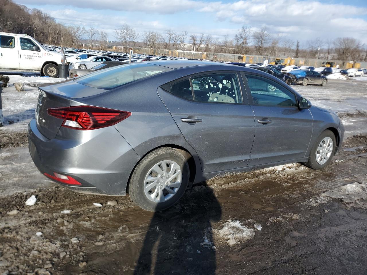 2019 Hyundai Elantra - Image 3