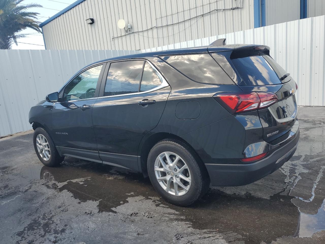 2023 Chevrolet Equinox - Image 2