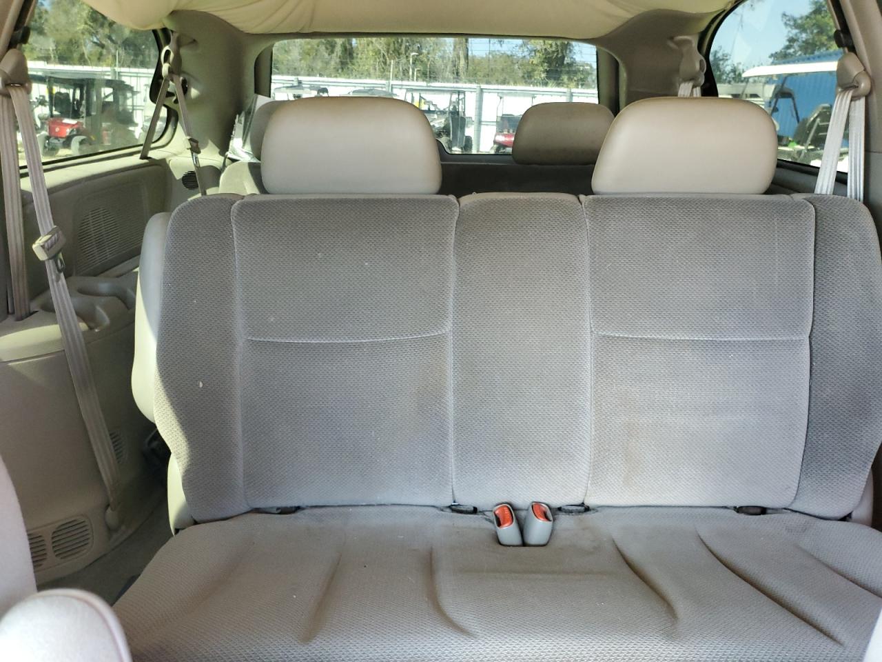 2003 Dodge Caravan - Image 10