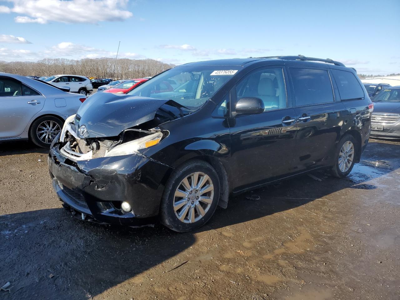 2013 Toyota Sienna - Image 1
