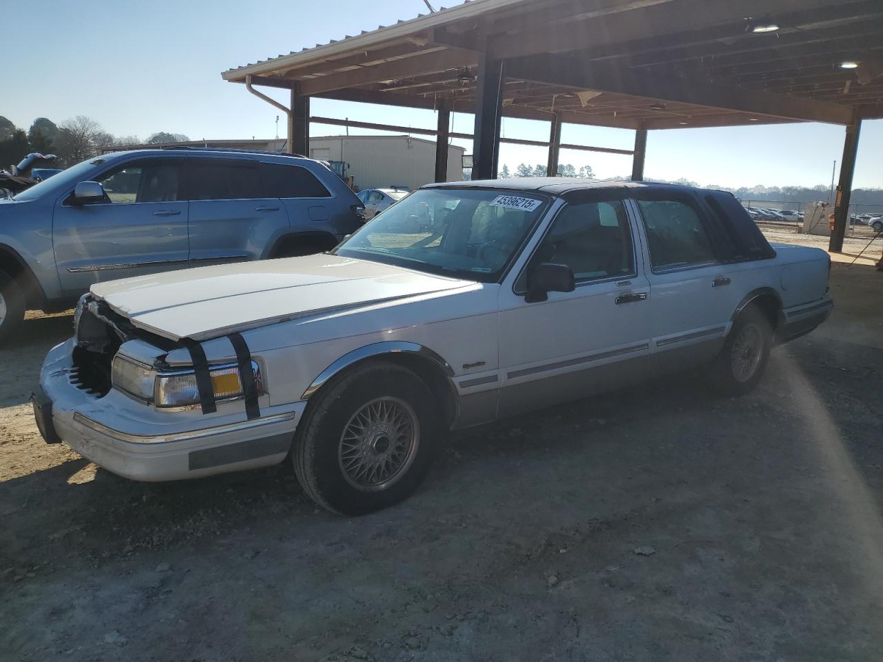 1997 Lincoln Town Car - Image 1
